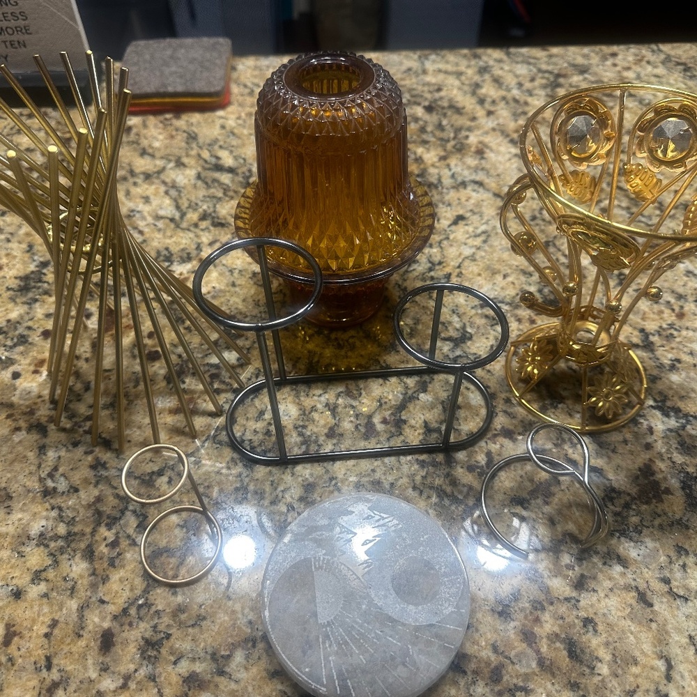 Crystal Holders and Selenite Plate 🚨(WITHOUT TEA LIGHT AMBER HOLDER)🚨